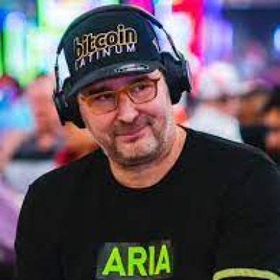 Phil Hellmuth Bio .